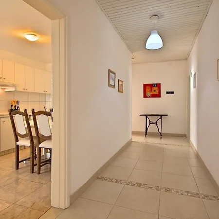 Appartement Nika 6 By Interhome