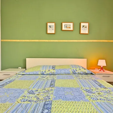 Nika 6 By Interhome Umag
