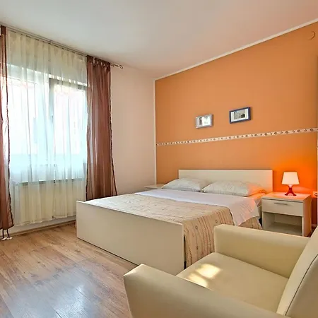 Nika 6 By Interhome