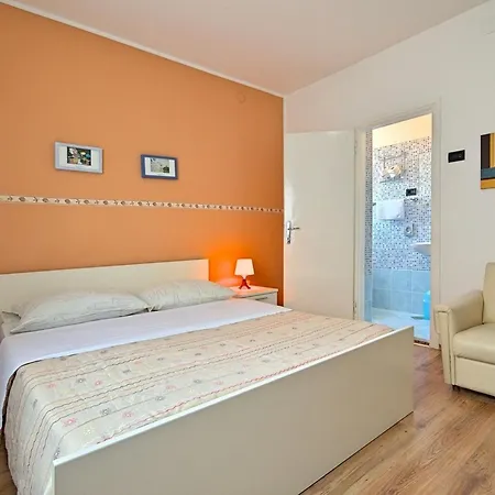 Nika 6 By Interhome * Umag