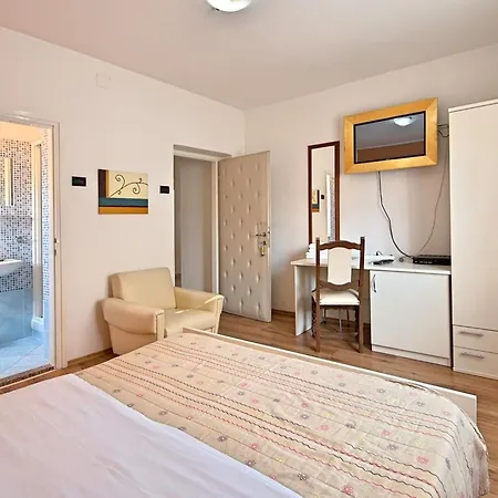 Appartement Nika 6 By Interhome