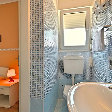 Nika 6 By Interhome Appartement Umag